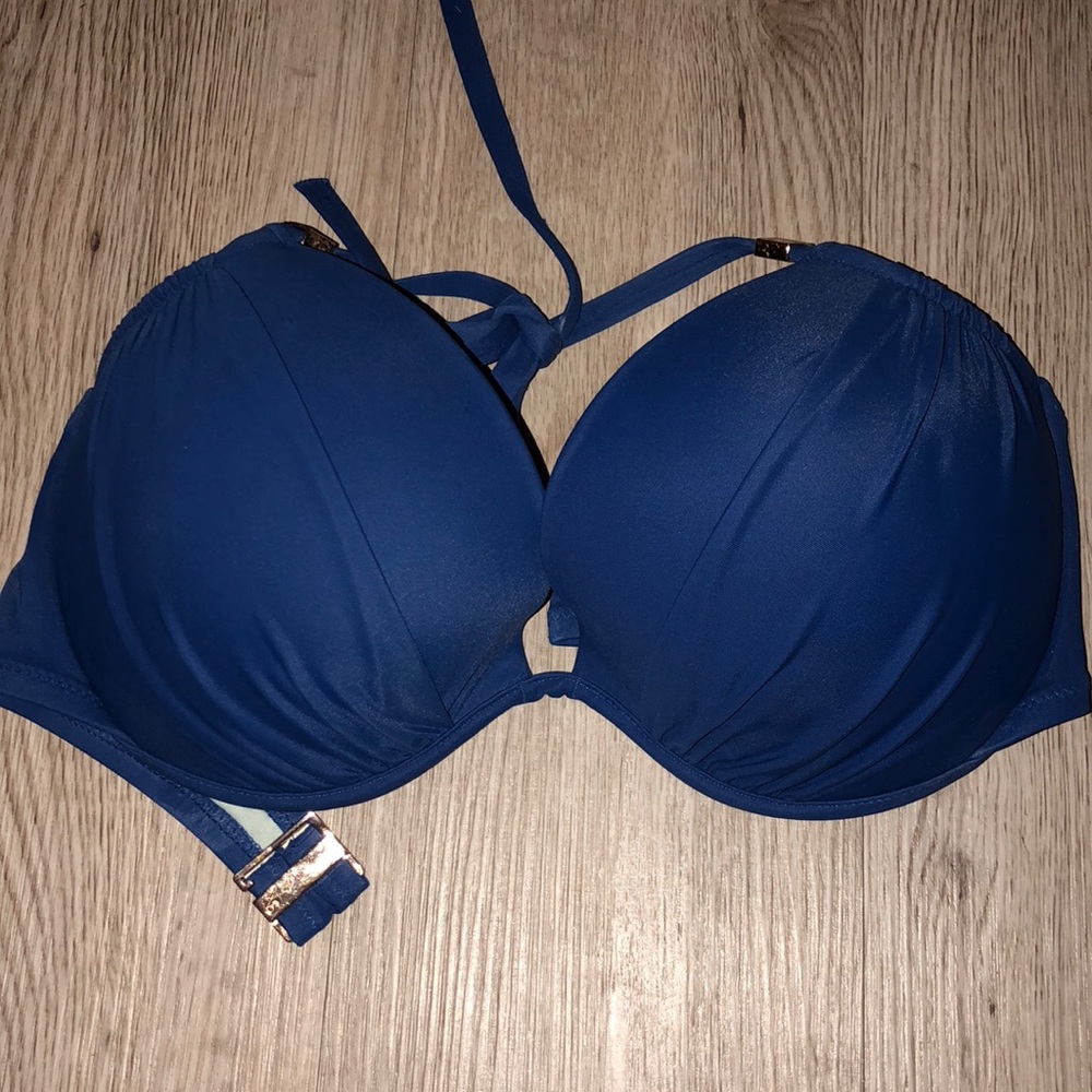 VICTORIAS SECRET BIKINI TOP